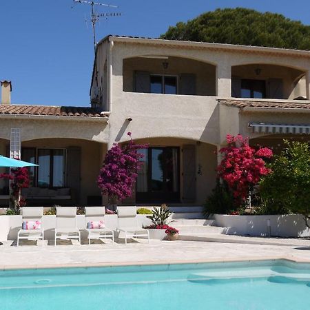 Grand Appartement Dans Maison Avec Piscine Privee Fréjus Buitenkant foto