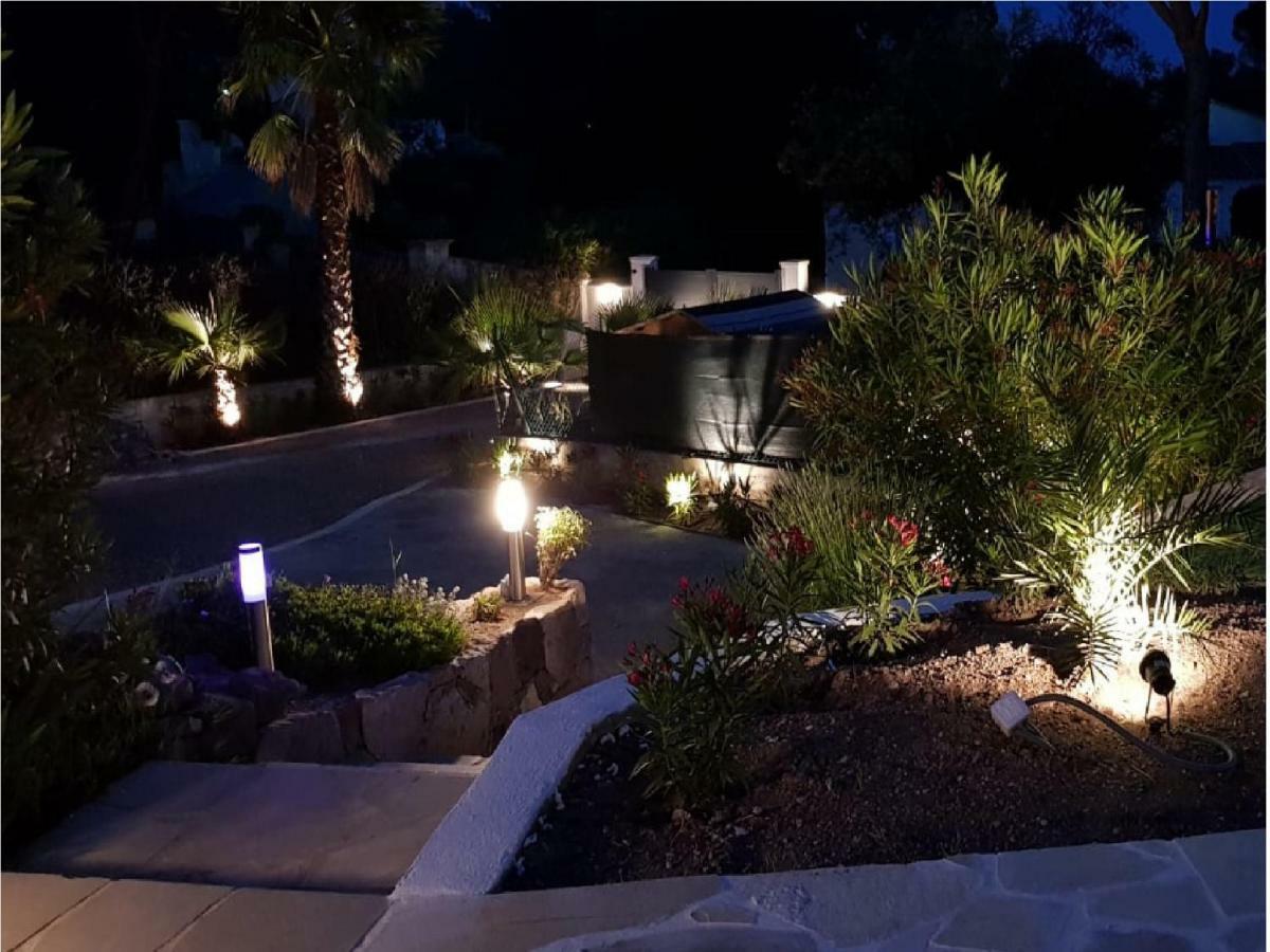 Grand Appartement Dans Maison Avec Piscine Privee Fréjus Buitenkant foto